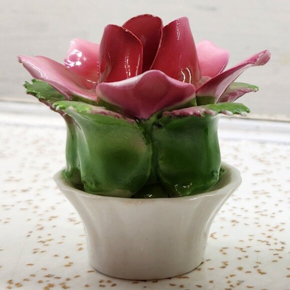 Vintage Flower Salt & Pepper Shaker Set - Picture 3 of 8